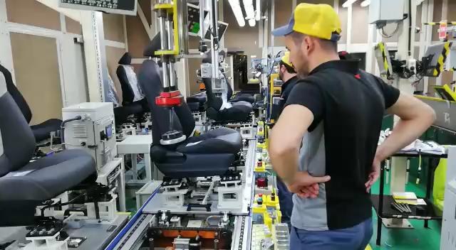 Koltuk kalite kontrol hattında saha çalışması